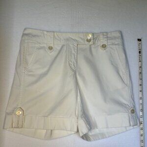 Tommy Hilfiger Womens Casual shorts Size 6.